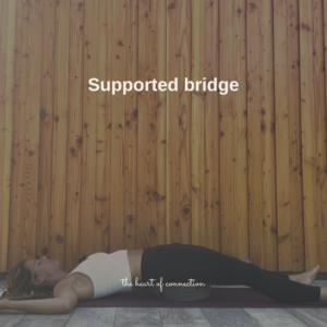bridge pose voor je onderrug yoga element vuur
