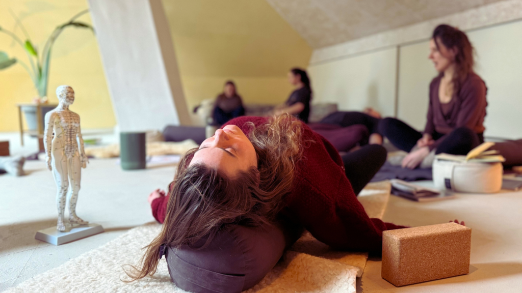 mythes yoga teacher training